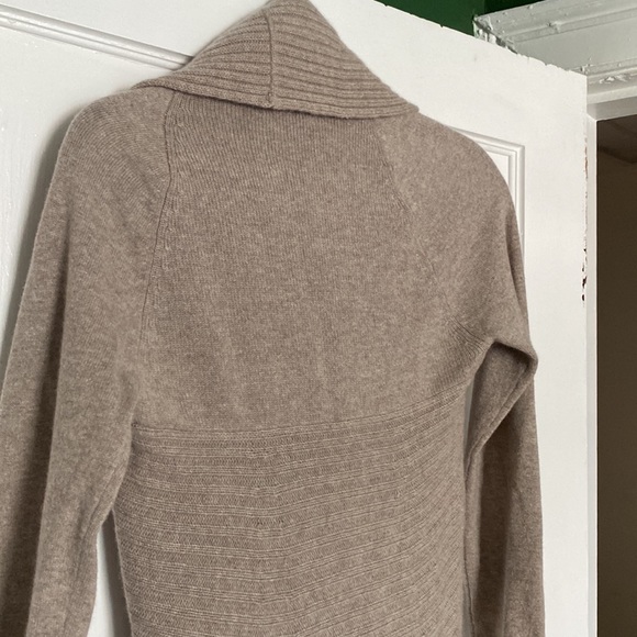 Oatmeal Cashmere Sweater - Picture 7 of 8